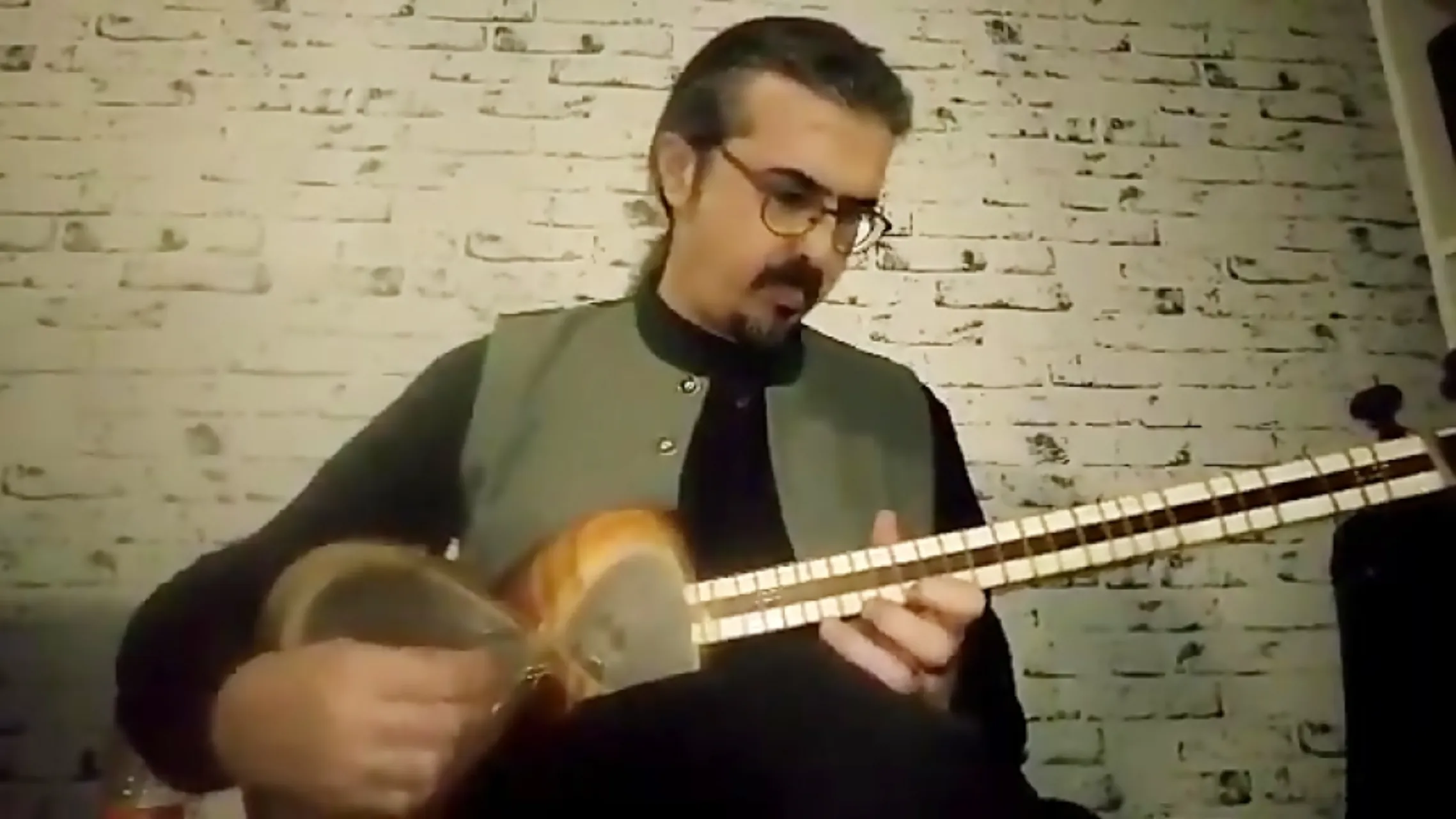 رویای هستی حسینعلی ملاح مازیار فرزان هنرجوی غیرحضوری تار نیما فریدونی وین اتریش