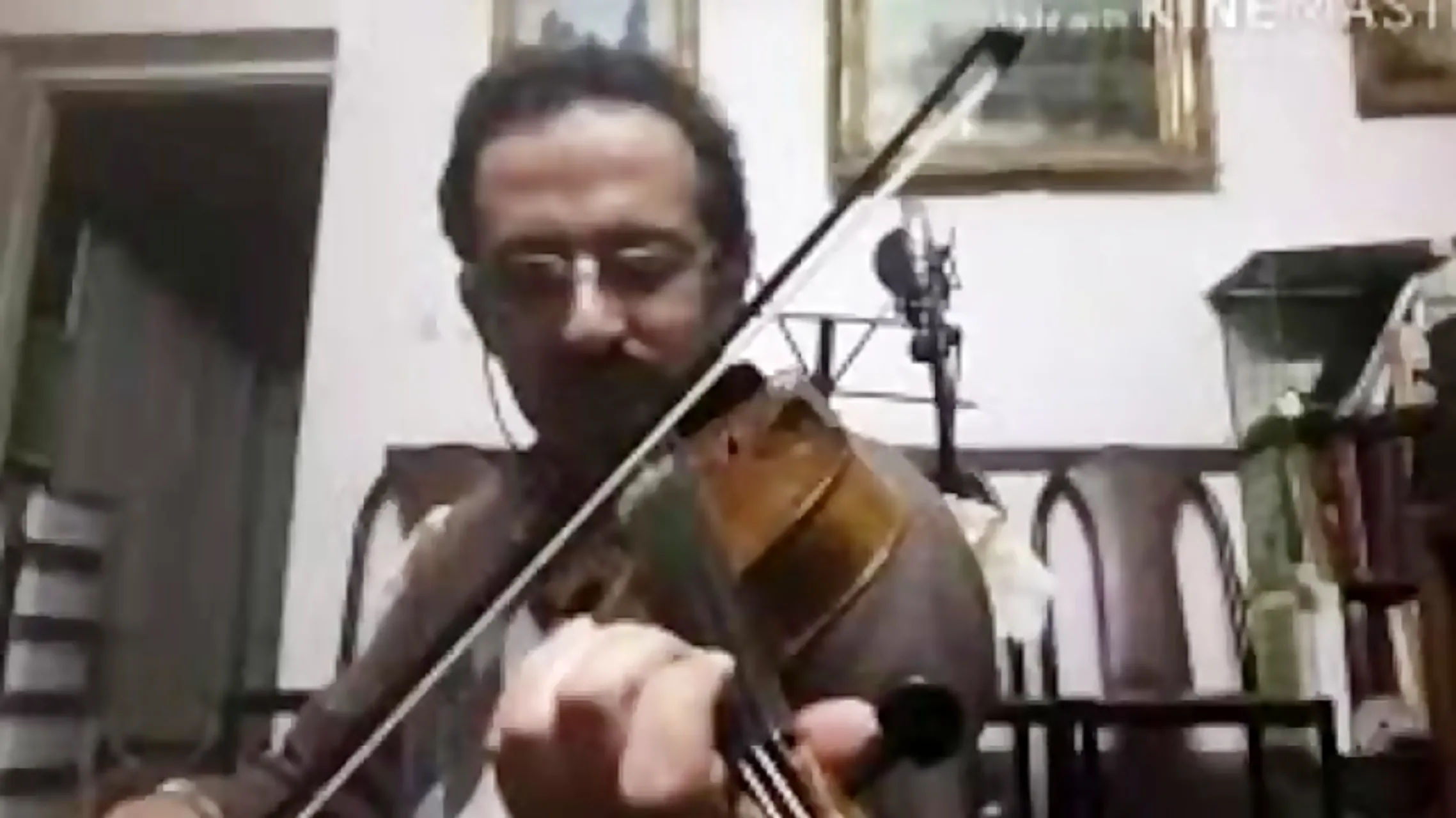 اسفند ماه ۱۳۹۷ منزل استاد فرخ امین‌زاده ویلن فرشید فرهمند همراهی دکلمه استاد امین‌زاده