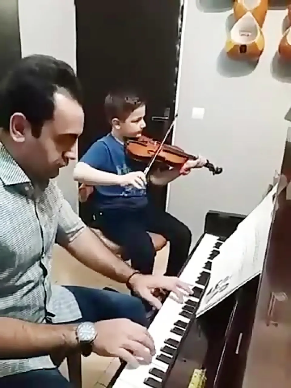 رادین ظفری آهنگ ساعت هنرجوی ایمان ملکی ویولن
