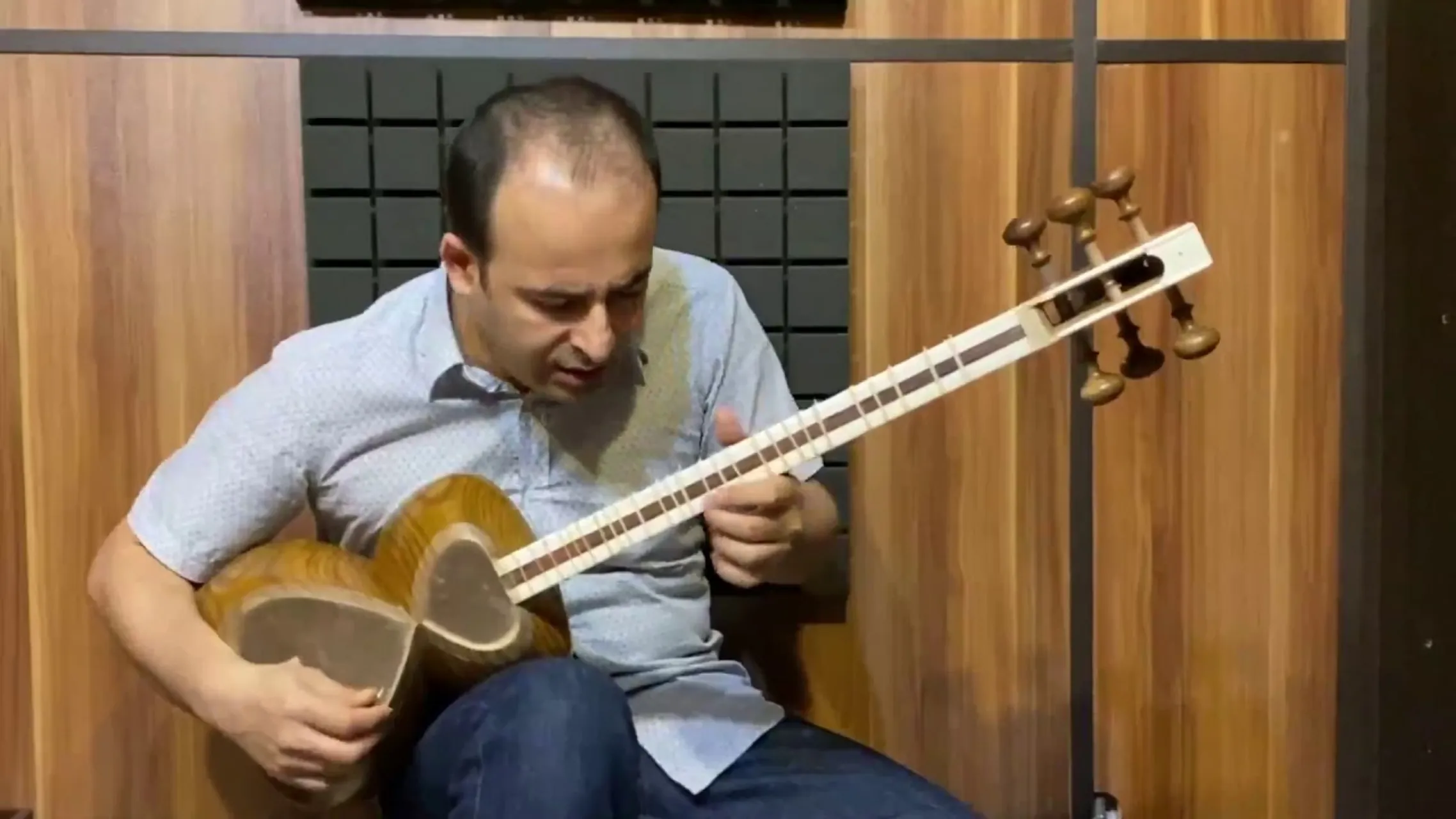 کاروان محجوبی تار