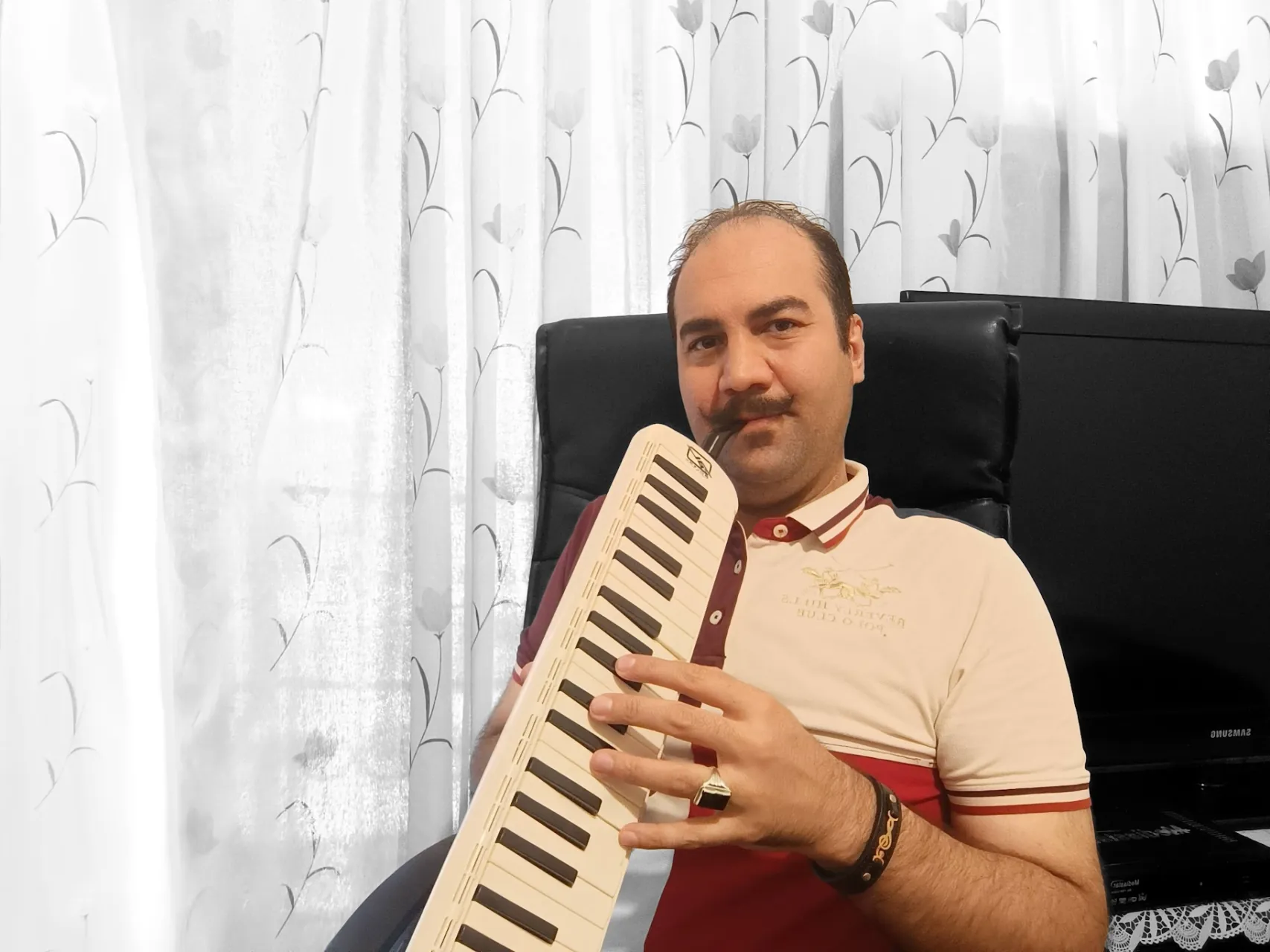ثبت‌نام کلاس ملودیکا | آموزش ملودیکا حضوری و آنلاین 🎶