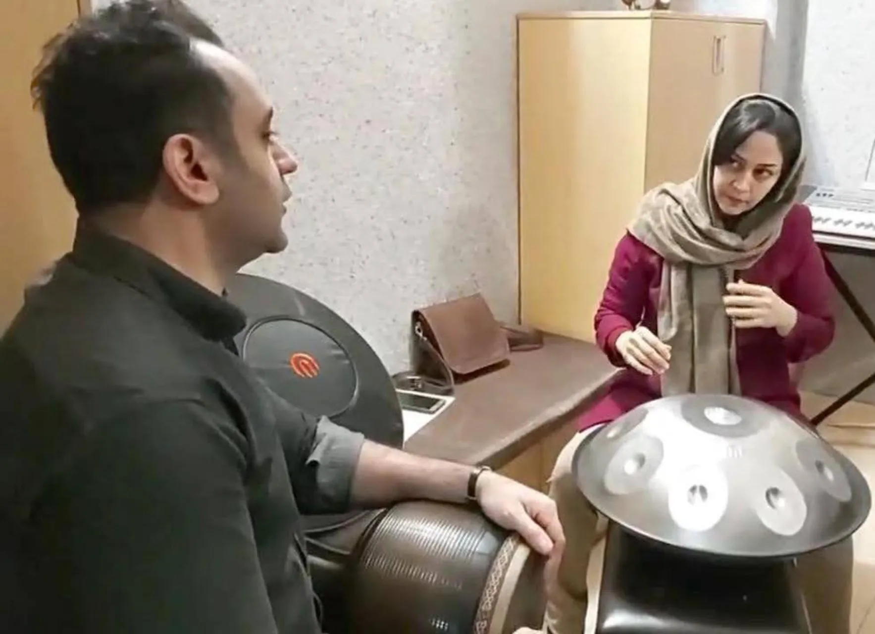 کلاس آموزش هنگ درام حضوری و آنلاین