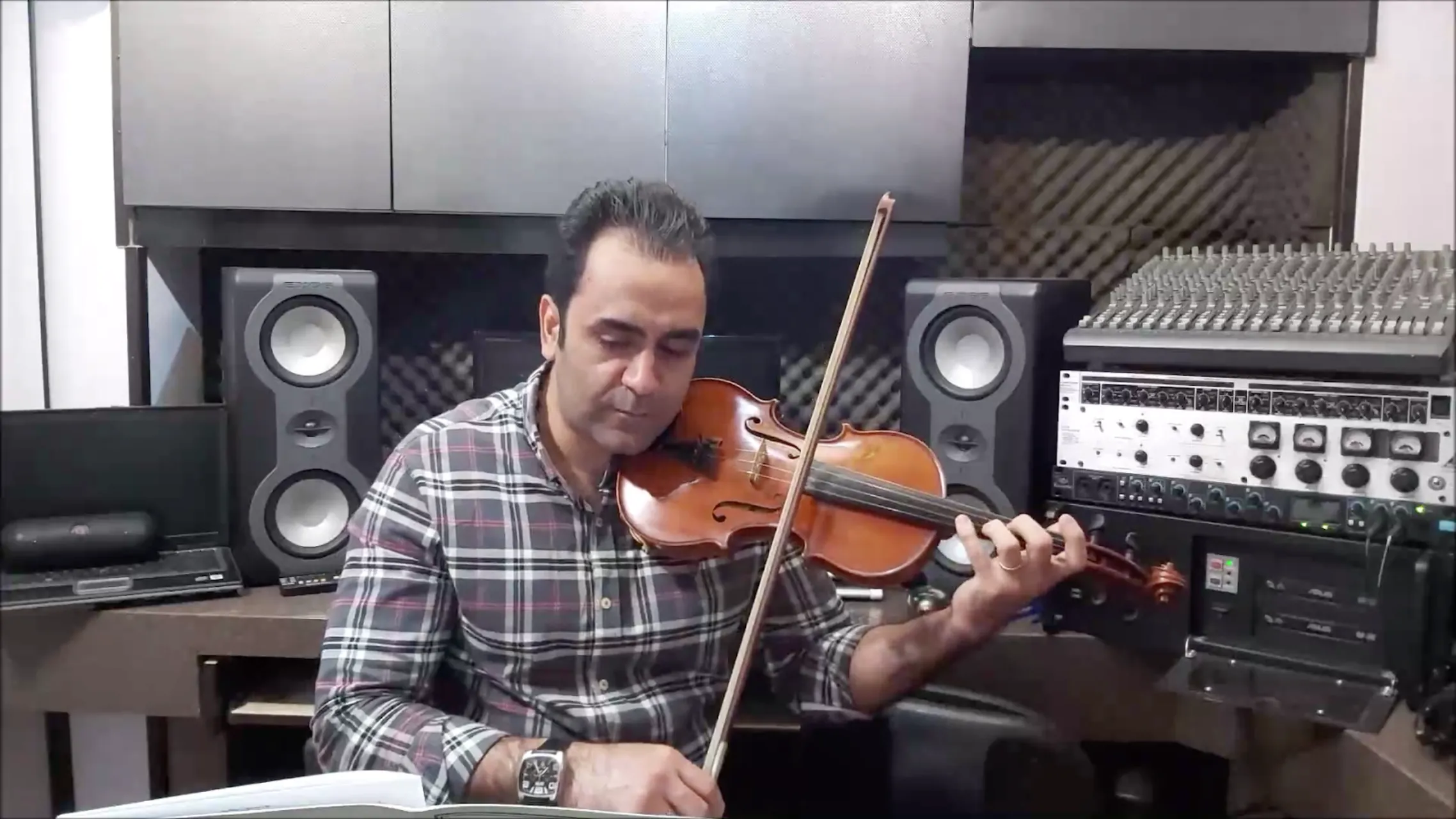 ۲۶۹ کتاب چهارم لویولن ایمان ملکی ویولن