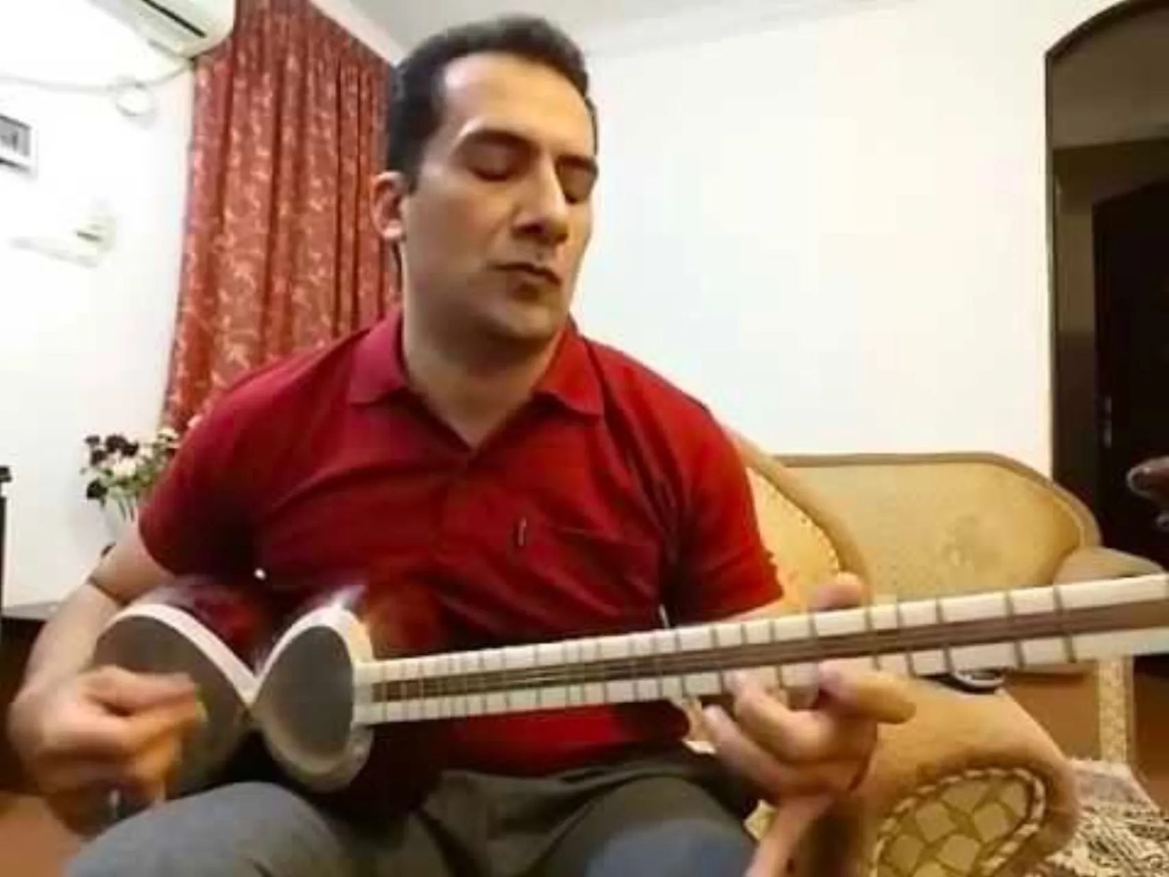فیلم اجراهای مهدی فتاحی هنرجوی اسکایپی تار نیما فریدونی فیلم اجراهای مهدی فتاحی هنرجوی اسکایپی تار نیما فریدونی