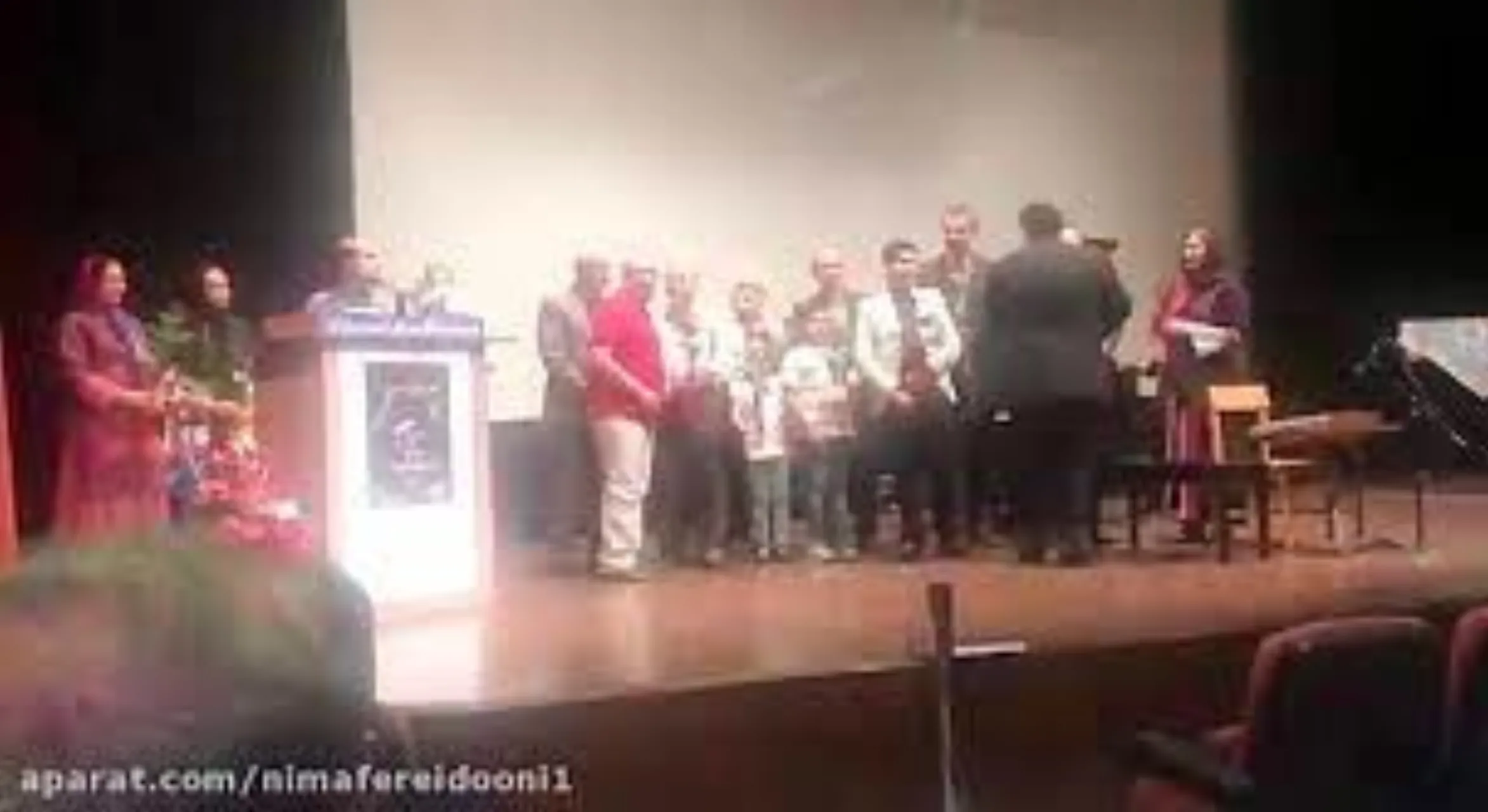 مراسم رونمایی کتاب کیومرث پیرگلو فرهنگسرای ارسباران گام به گام تا سپیده گامها آرپژها و ده تمرین پیانو مراسم رونمایی کتاب کیومرث پیرگلو فرهنگسرای ارسباران گام به گام تا سپیده گامها آرپژها و ده تمرین پیانو