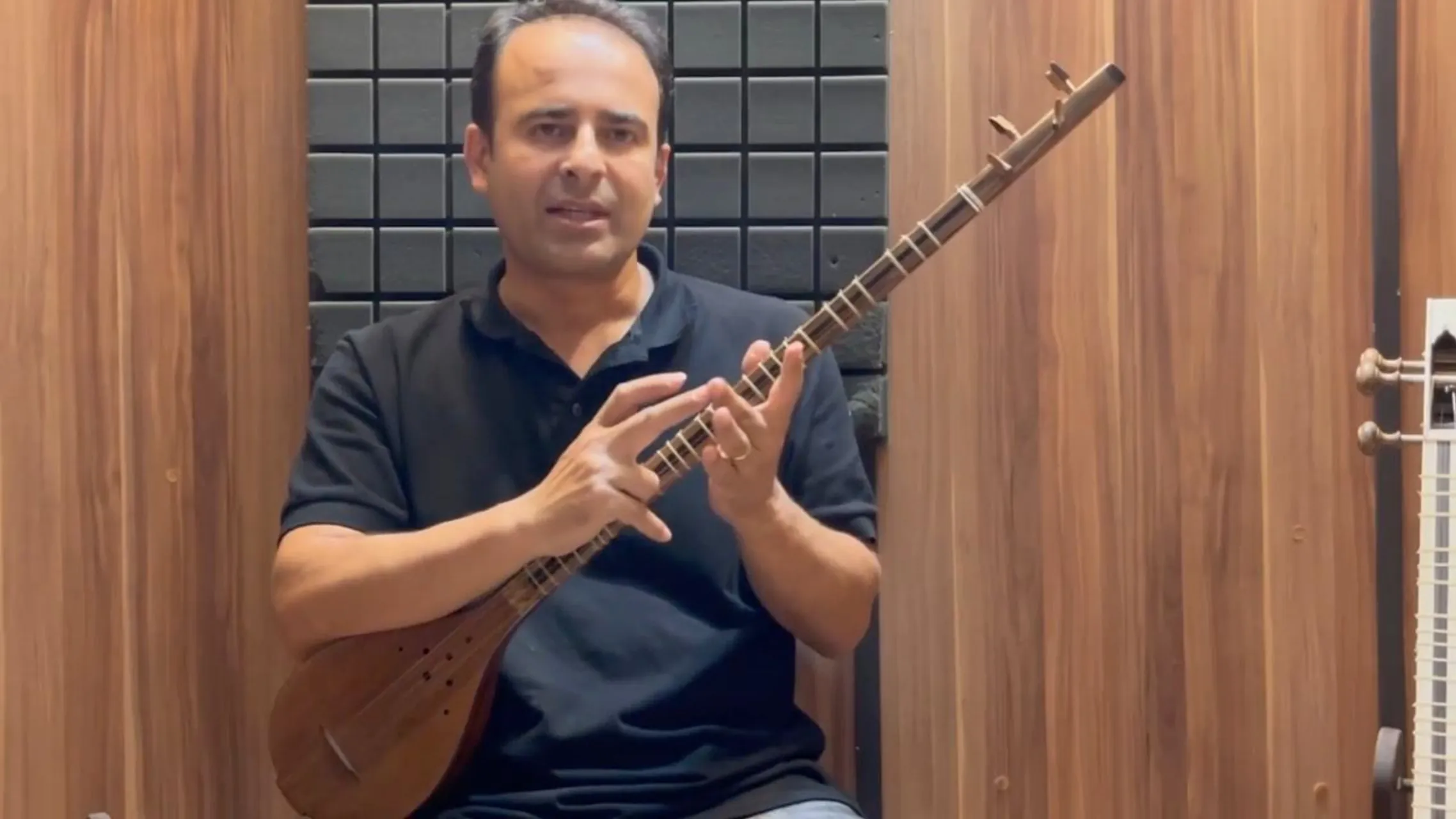 گام شور و ترتیب کرن، سری، دیز و بمل در سرکلید نیما فریدونی گام شور و ترتیب کرن، سری، دیز و بمل در سرکلید نیما فریدونی