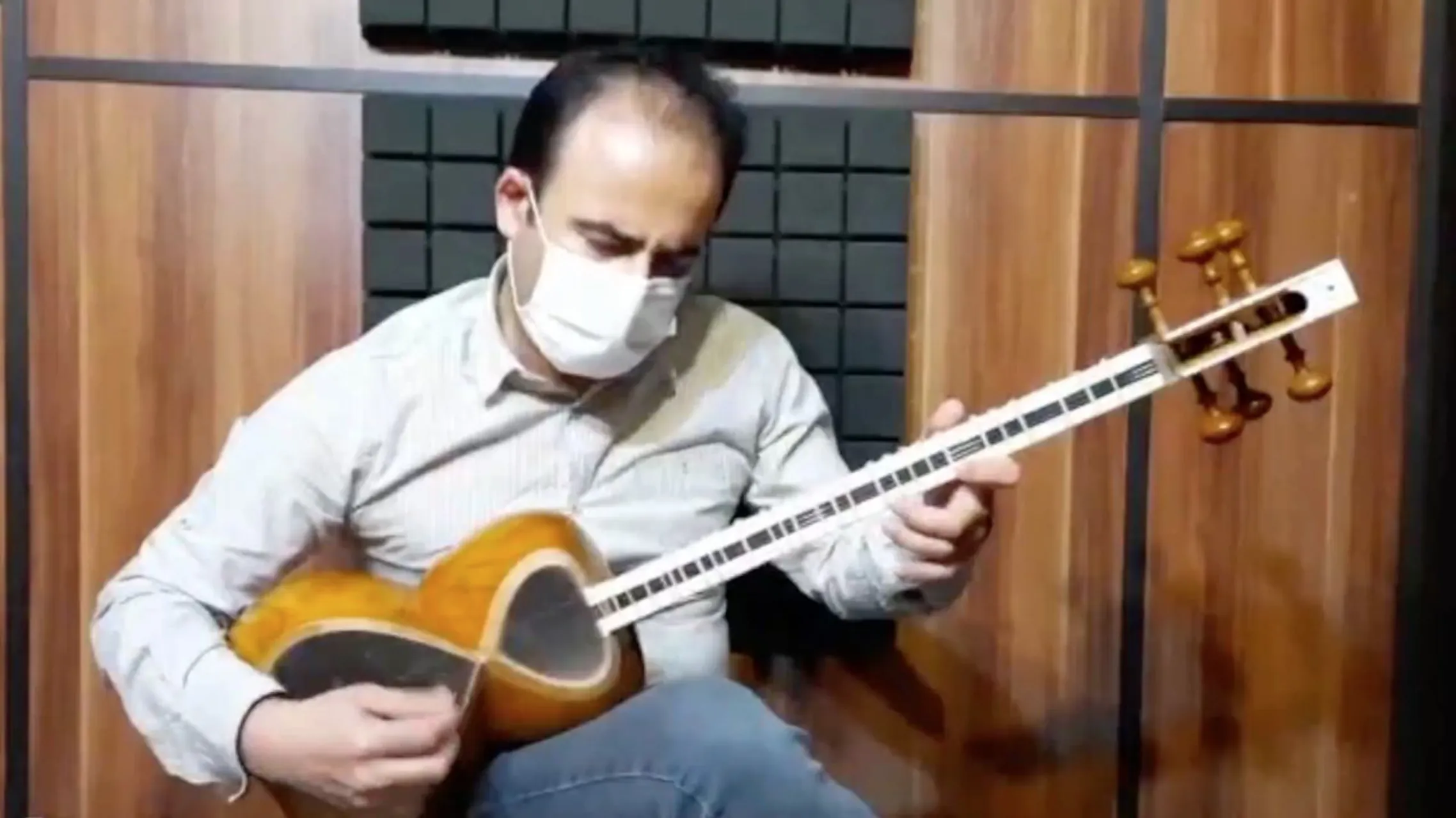 بداهه‌نوازی ابوعطا می‌کرن نیما فریدونی تار
