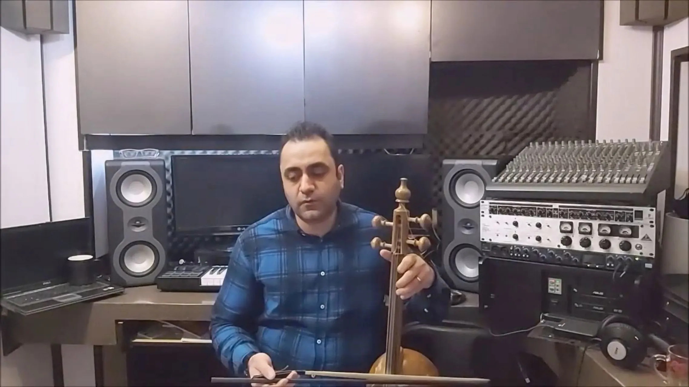 ۵۹ کتاب اول شیوه کمانچهنوازی اردشیر کامکار ایمان ملکی