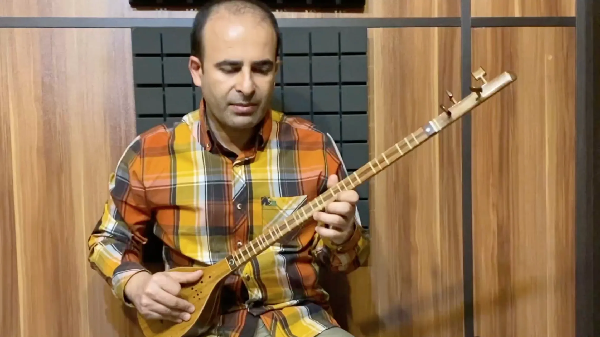 مرغ شب ایرج بسطامی سهتار