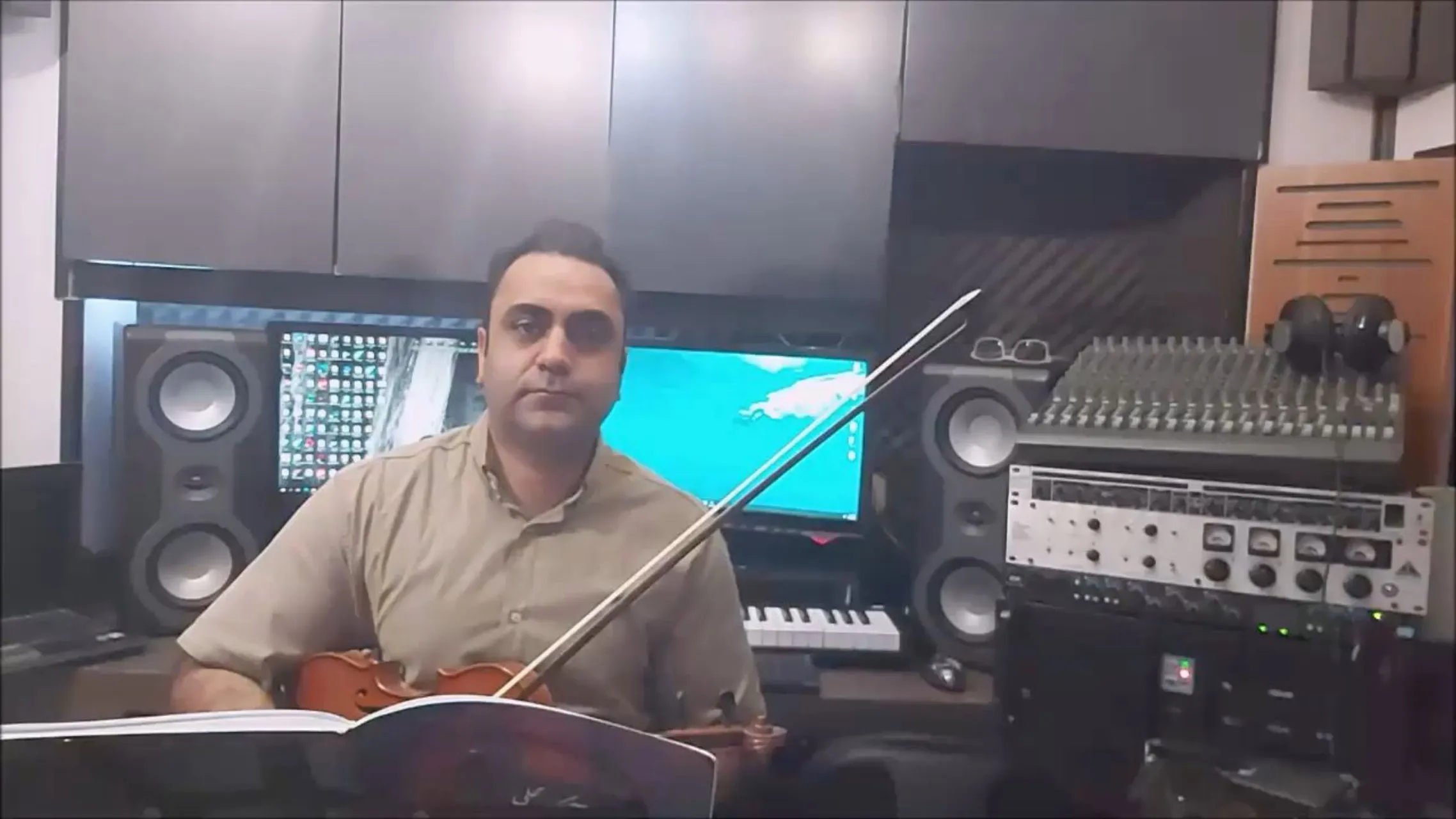 بداهه‌نوازی ساده ابوعطا ویلن 