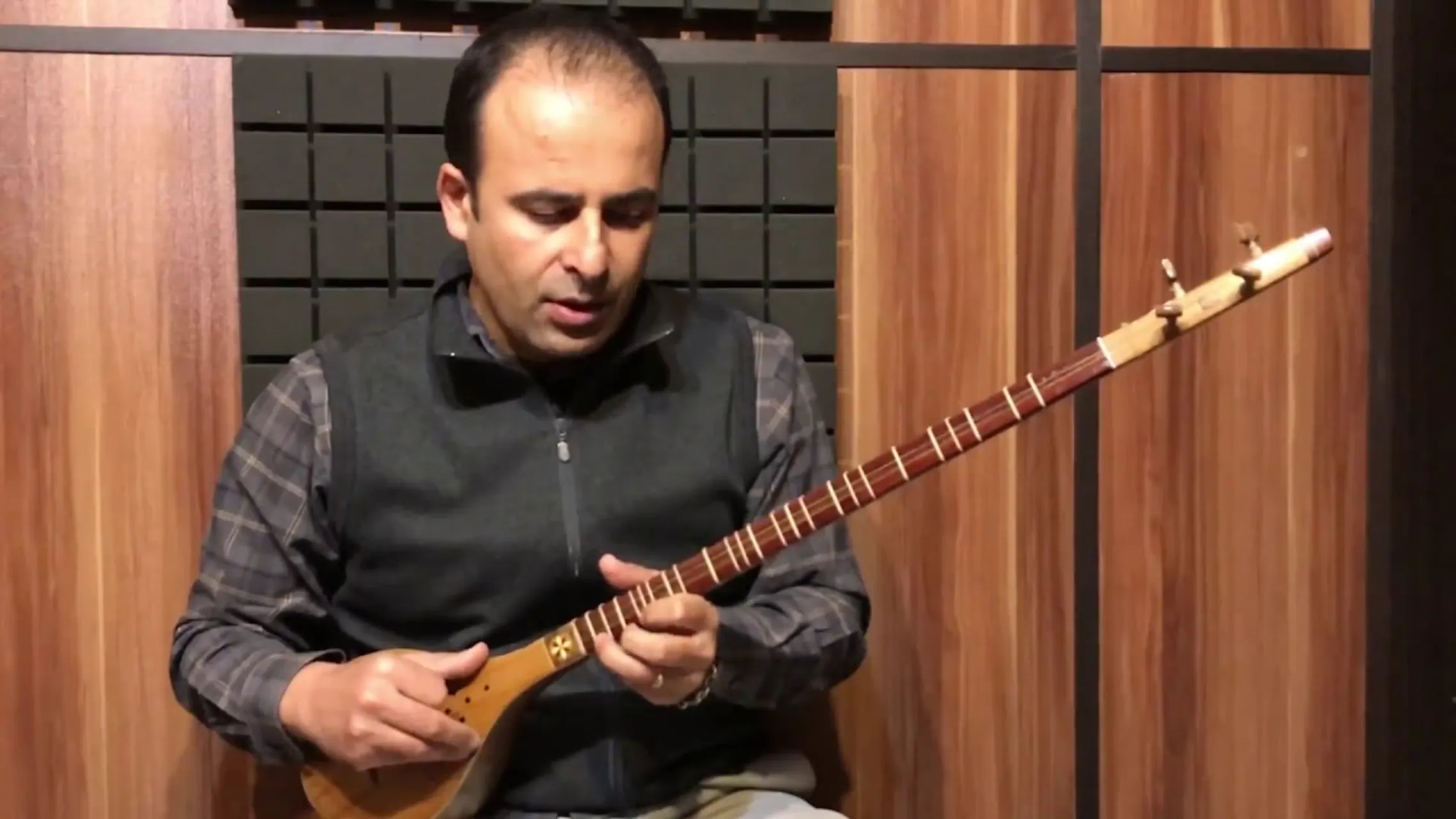 ۱۵ آرپژ گام دو بزرگ کتاب دوم هنرستان نیما فریدونی سهتار