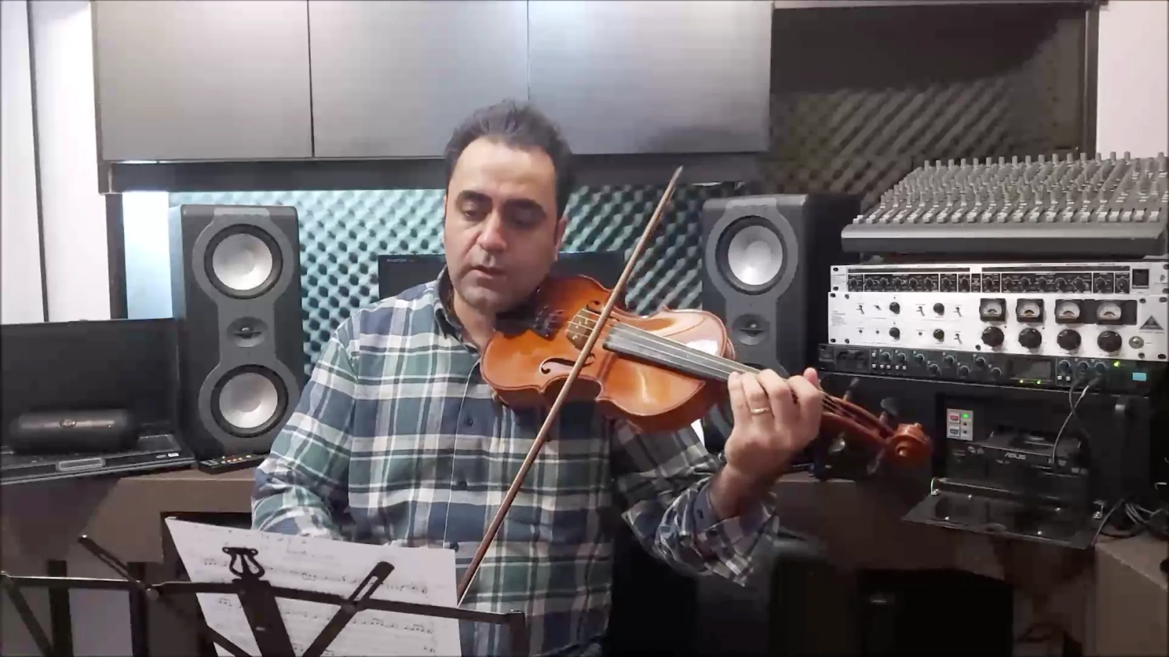دزدان دریایی کاراییب ایمان ملکی ویولن