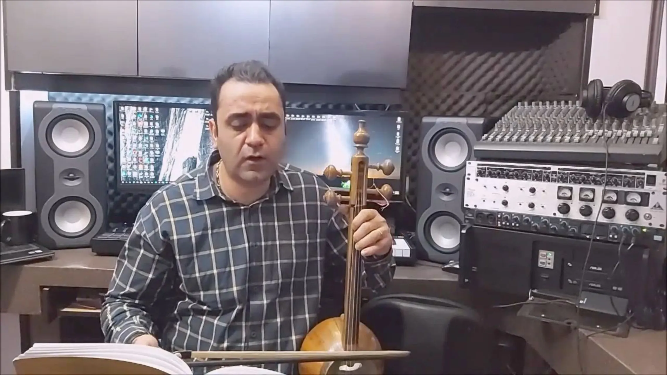 آموزش کمانچه کی اشکاتو پاک میکنه ابی