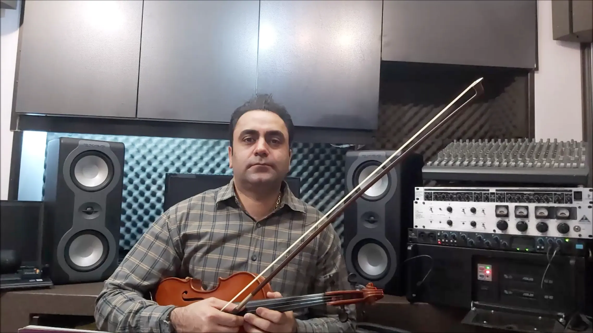 مرغ سحر ویولن